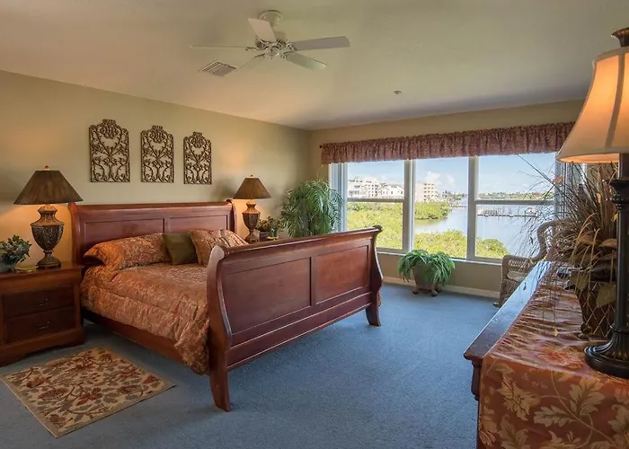 Gulf Retreat 2: Magnificent Water Views, Steps To Beach, None Cleaner, None Nicer!
